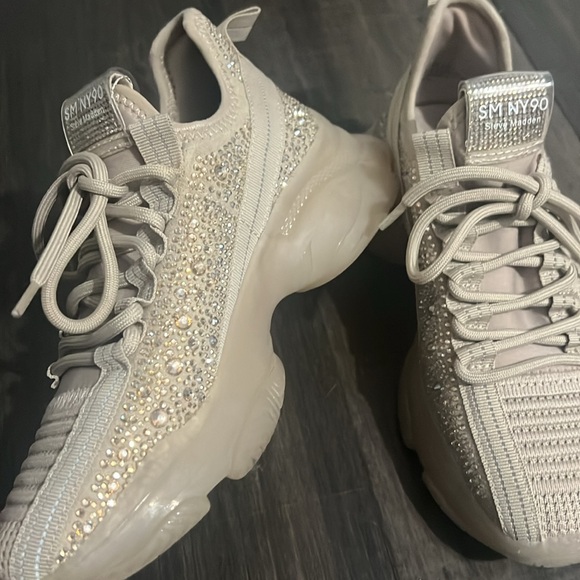 Steve Madden Blush crystal sneakers - Picture 4 of 11